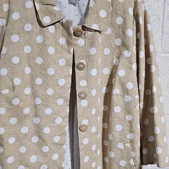 Chic - Picture 3 of 4